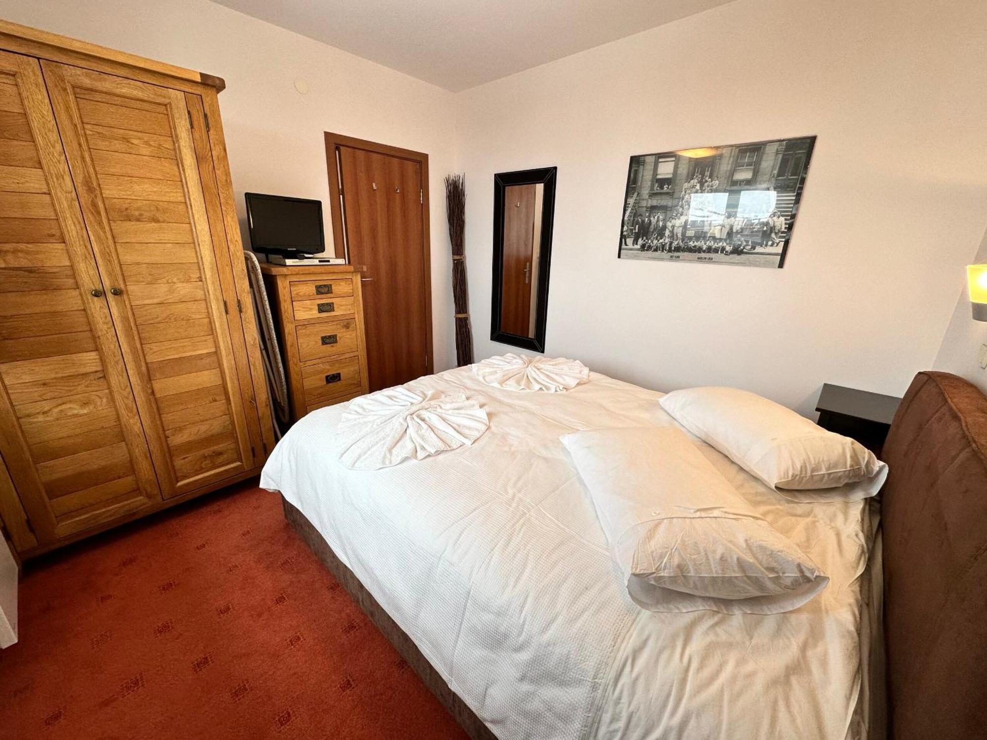 Private Apartment In Prespa 반스코 외부 사진